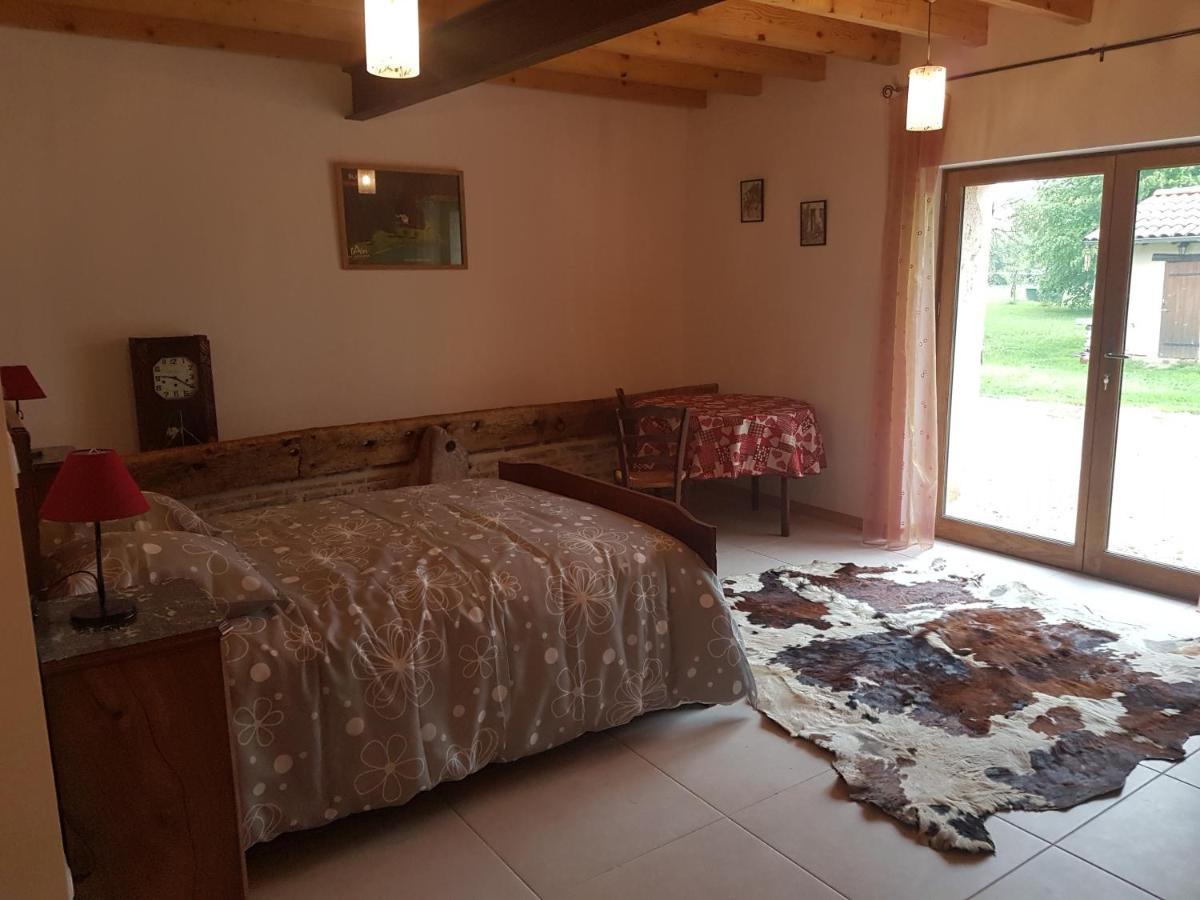 Ferme Passion Bed and Breakfast Saint-Trivier-sur-Moignans Exteriör bild